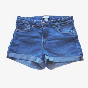 H&M Denim Shorts Med Wash Mid Rise Cuffed Womens 6